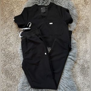 Small Black Figs Top